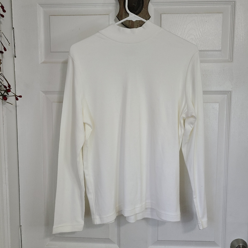 (391) Kim Rogers Petite Woman's long sleeve Activewear Turtleneck Size: PL White